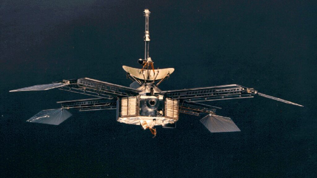 1964 MARINER 4, EUA 1a. sonda se aproxima de MARTE, após missões soviéticas e norte-americanas que falharam.